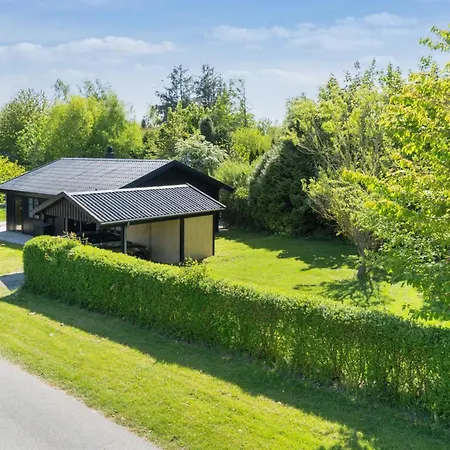 Vilppu - 800m From The Sea By Interhome